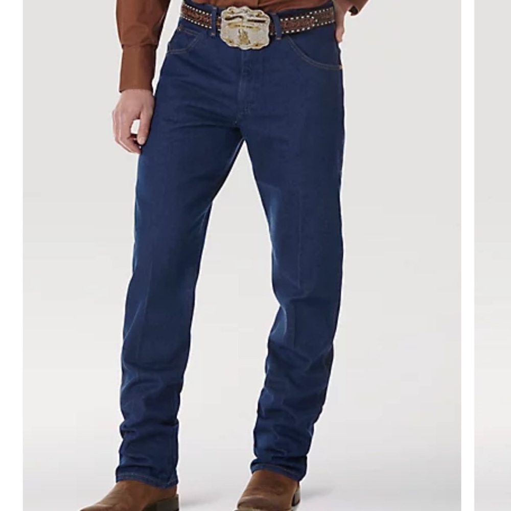 Wrangler Cowboy cut relaxed fit jean in prewashed indigo